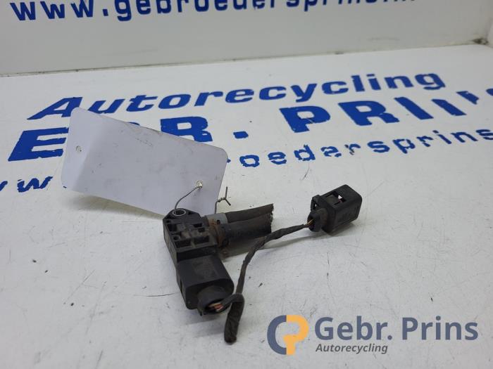 Gebrauchte Kraftstoffdruck Sensor Volkswagen Transporter T5 1.9 TDi Preis € 12,10 Mit Mehrwertsteuer angeboten von Autorec. Gebr. Prins b.v.