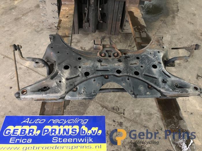 Gebrauchte Unterrahmen Toyota Prius (NHW20) 1.5 16V Preis € 75,00 Margenregelung angeboten von Autorec. Gebr. Prins b.v.