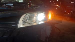 Used Headlight, left Volvo V70 (BW) 2.4 D5 20V AWD Price € 300,00 Margin scheme offered by Autorec. Gebr. Prins b.v.