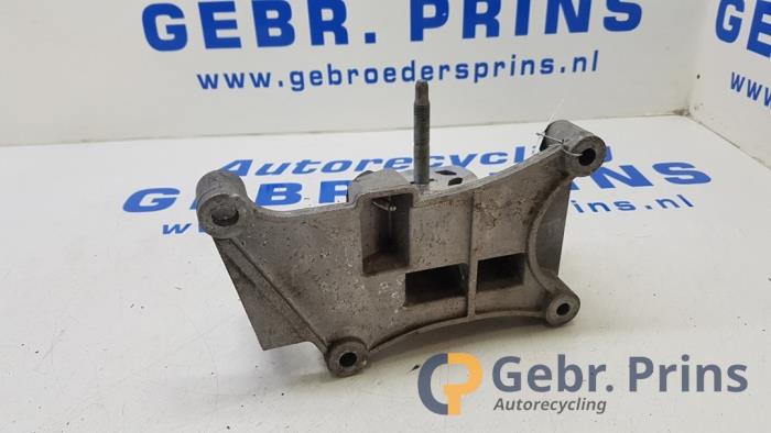 Used Engine mount Fiat Panda (312) 0.9 TwinAir Turbo 80 Price € 20,00 Margin scheme offered by Autorec. Gebr. Prins b.v.