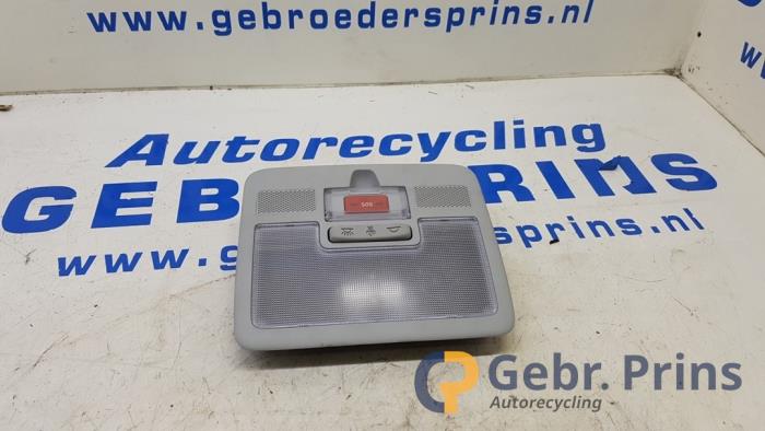 Begagnade Innerbelysning, fram Hyundai i10 1.0 12V Pris € 25,00 Marginaltabell erbjuds av Autorec. Gebr. Prins b.v.