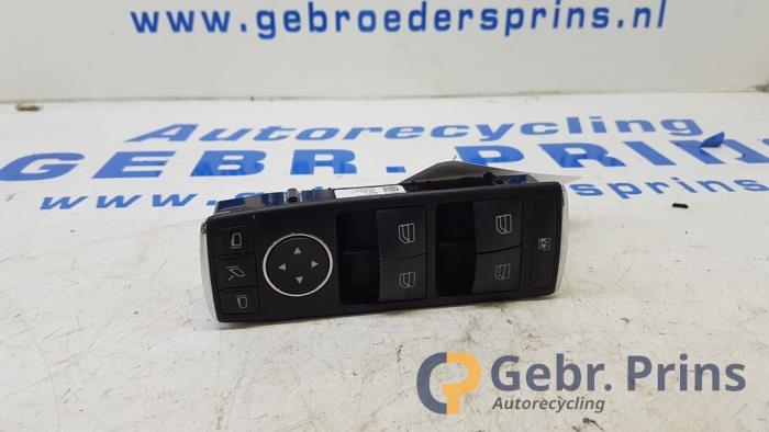 Usados Interruptor de ventanilla eléctrica Mercedes C Estate (S204) 2.2 C-200 CDI 16V BlueEFFICIENCY Precio € 40,00 Norma de margen ofrecido por Autorec. Gebr. Prins b.v.