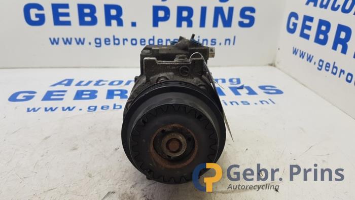 Usagé Pompe clim Mercedes C Estate (S204) 2.2 C-200 CDI 16V BlueEFFICIENCY Prix € 100,00 Règlement à la marge proposé par Autorec. Gebr. Prins b.v.