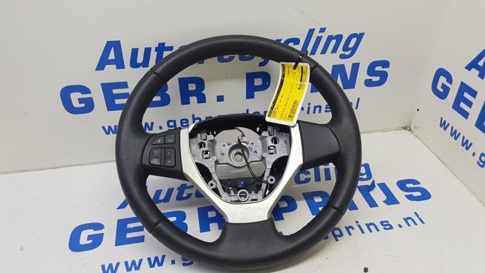 Steering wheel from a Suzuki Swift (ZA/ZC/ZD) 1.2 16V 2015