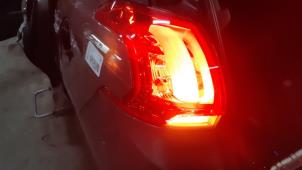 Używane Tylne swiatlo pozycyjne lewe Peugeot 2008 (CU) 1.6 VTI 16V Cena € 50,00 Procedura marży oferowane przez Autorec. Gebr. Prins b.v.