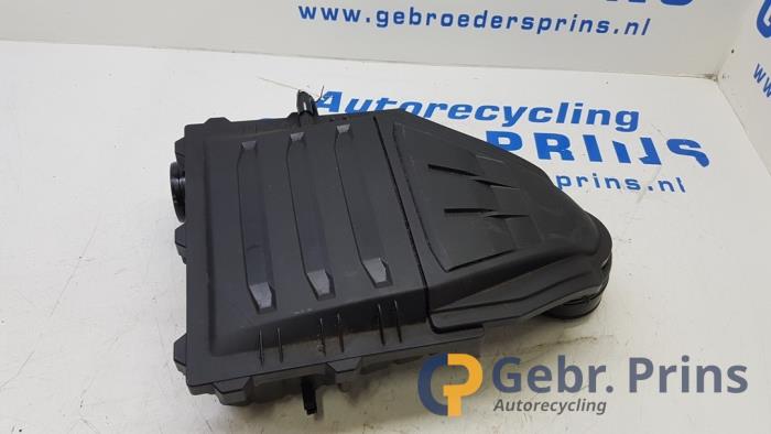 Begagnade Luftfilterhus Audi Q2 (GAB/GAG) 1.0 30 TFSI 12V Pris € 50,00 Marginaltabell erbjuds av Autorec. Gebr. Prins b.v.