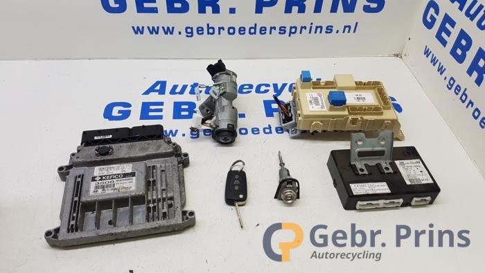 Used Ignition lock + computer Hyundai i20 1.4i 16V Price € 150,00 Margin scheme offered by Autorec. Gebr. Prins b.v.