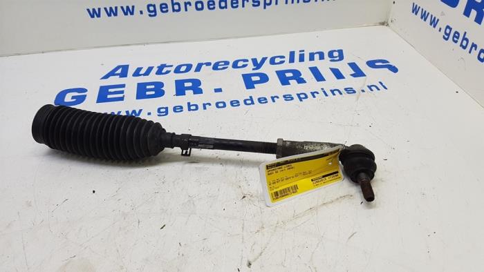 Tie rod, left from a Audi Q2 (GAB/GAG) 1.0 30 TFSI 12V 2020