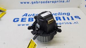 Used Heating and ventilation fan motor Peugeot 3008 II (M4/MC/MJ/MR) 1.2 12V e-THP PureTech 130 Price € 40,00 Margin scheme offered by Autorec. Gebr. Prins b.v.
