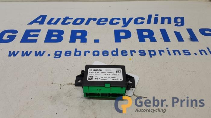 Begagnade PDC-modul Peugeot 3008 II (M4/MC/MJ/MR) 1.2 12V e-THP PureTech 130 Pris € 20,00 Marginaltabell erbjuds av Autorec. Gebr. Prins b.v.