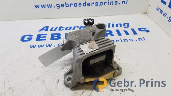 Gebrauchte Motorlager Renault Grand Scénic III (JZ) 1.4 16V TCe 130 Preis € 25,00 Margenregelung angeboten von Autorec. Gebr. Prins b.v.