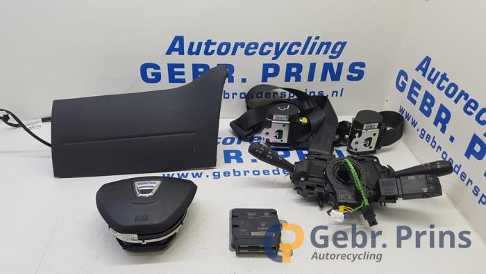 Begagnade Airbagset Dacia Lodgy (JS/SD0J) 1.3 TCE 130 16V Pris € 400,00 Marginaltabell erbjuds av Autorec. Gebr. Prins b.v.