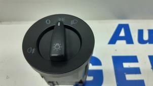 Usagé Commutateur lumière Volkswagen Bora (1J2) 1.6 16V Prix € 10,00 Règlement à la marge proposé par Autorec. Gebr. Prins b.v.