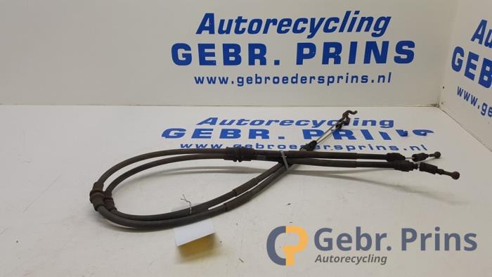 Usagé Câble frein à main Volkswagen Transporter/Caravelle T5 2.0 TDI DRF Prix € 30,25 Prix TTC proposé par Autorec. Gebr. Prins b.v.