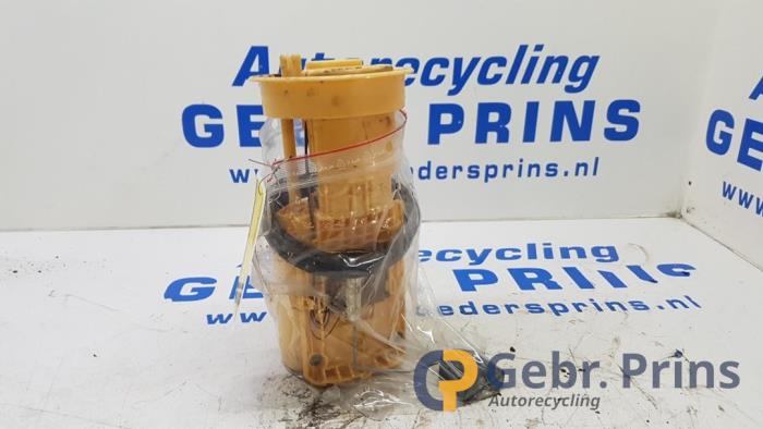 Usagé Pompe à carburant Volkswagen Transporter/Caravelle T5 2.0 TDI DRF Prix € 42,35 Prix TTC proposé par Autorec. Gebr. Prins b.v.
