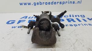 Used Rear brake calliper, left Peugeot Partner (GC/GF/GG/GJ/GK) 1.6 BlueHDi 100 Price € 40,00 Margin scheme offered by Autorec. Gebr. Prins b.v.