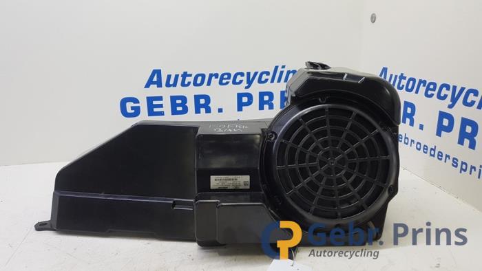 Używane Subwoofer Audi A7 Sportback (4GA/4GF) 3.0 V6 24V TFSI Quattro Cena € 50,00 Procedura marży oferowane przez Autorec. Gebr. Prins b.v.