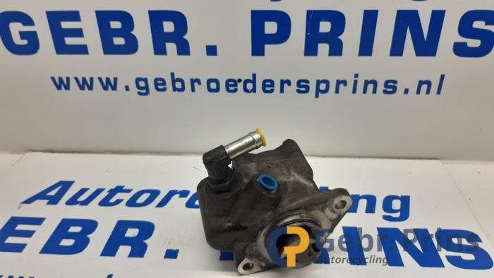Usagé Pompe de direction Renault Master II (JD) 2.5 D T28 Prix € 40,00 Règlement à la marge proposé par Autorec. Gebr. Prins b.v.