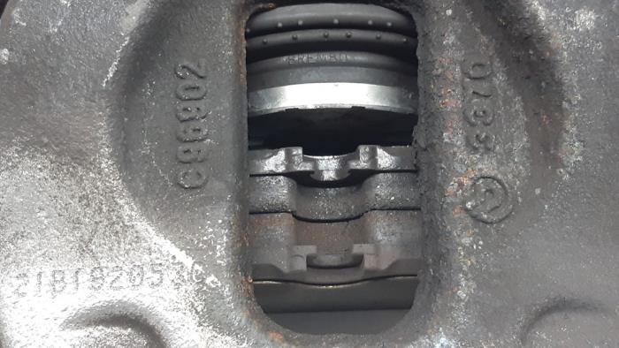 Rear brake calliper, right from a Mercedes-Benz Sprinter 3,5t (906.73) 319 CDI V6 24V 2021