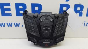 Usados Panel de control de radio Ford Focus 3 Wagon 1.6 TDCi ECOnetic Precio € 50,00 Norma de margen ofrecido por Autorec. Gebr. Prins b.v.