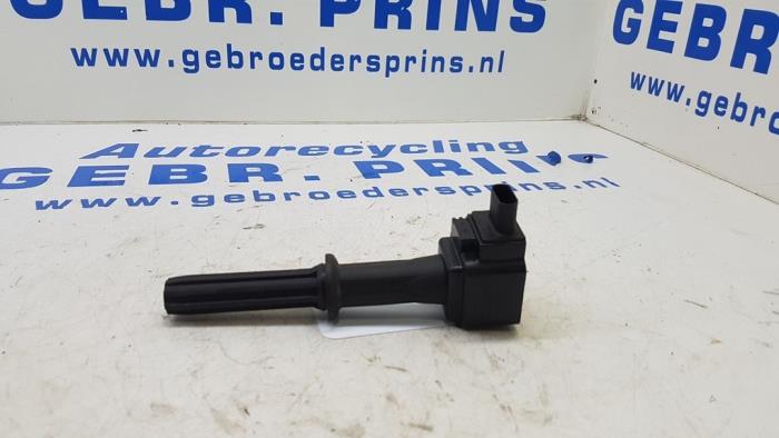 Pen ignition coil from a Opel Karl 1.0 12V 2015