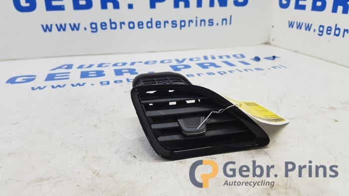 Begagnade Luftmunstycke, instrumentbräda Opel Karl 1.0 12V Pris € 15,00 Marginaltabell erbjuds av Autorec. Gebr. Prins b.v.