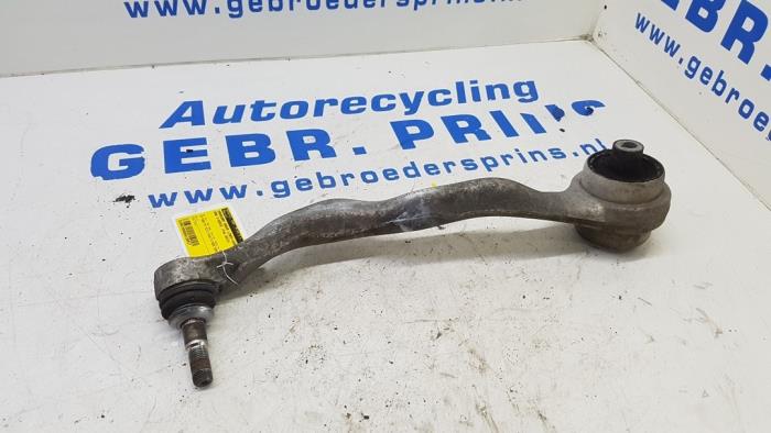 Front lower wishbone, left from a BMW 3 serie Touring (F31) 320d 2.0 16V 2013