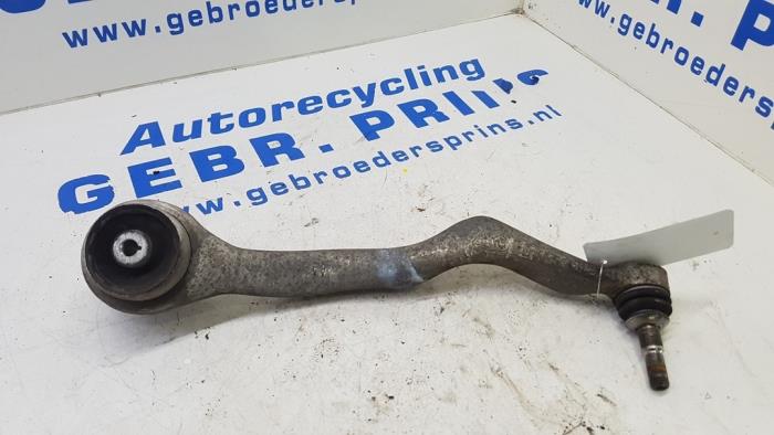 Front lower wishbone, left from a BMW 3 serie Touring (F31) 320d 2.0 16V 2013