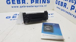 Gebrauchte Radio CD Spieler Mercedes A (W169) 1.7 A-170 Preis € 110,00 Margenregelung angeboten von Autorec. Gebr. Prins b.v.