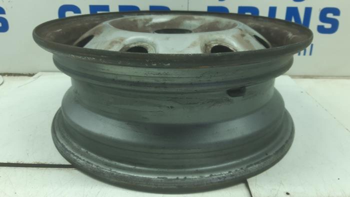 Wheel from a Suzuki Alto (RF410) 1.1 16V 2002