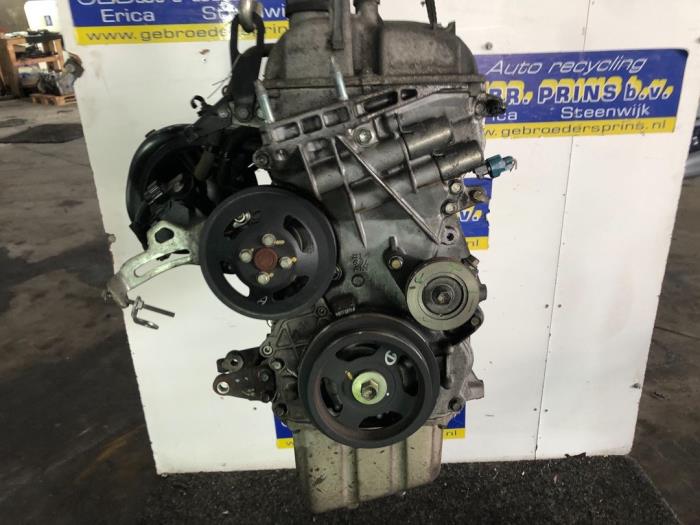 Engine from a Nissan Pixo (D31S) 1.0 12V 2013