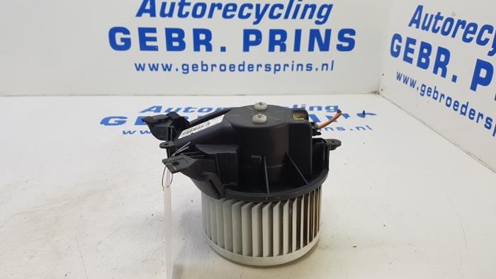 Motor de ventilador de calefactor de un Opel Combo 1.3 CDTI 16V 2018
