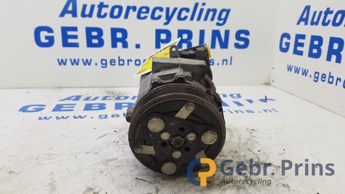 Usagé Compresseur de clim Opel Combo 1.3 CDTI 16V Prix € 50,00 Règlement à la marge proposé par Autorec. Gebr. Prins b.v.