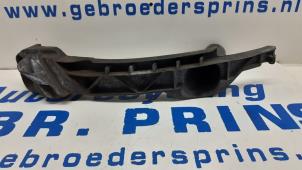 Used Front bumper bracket, left Volkswagen Golf V (1K1) 1.4 16V Price € 15,00 Margin scheme offered by Autorec. Gebr. Prins b.v.