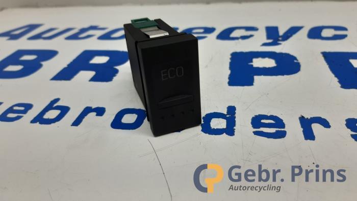 Gebrauchte Schalter Volkswagen Lupo (6X1) 1.2 TDI 3L Preis € 10,00 Margenregelung angeboten von Autorec. Gebr. Prins b.v.