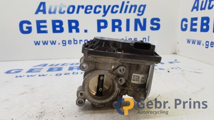 Usagé Boitier papillon Renault Clio IV (5R) 0.9 Energy TCE 90 12V Prix € 35,00 Règlement à la marge proposé par Autorec. Gebr. Prins b.v.