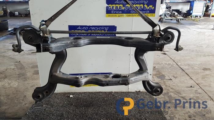 Begagnade Underram Mercedes A (W176) 1.6 A-180 16V Pris € 200,00 Marginaltabell erbjuds av Autorec. Gebr. Prins b.v.