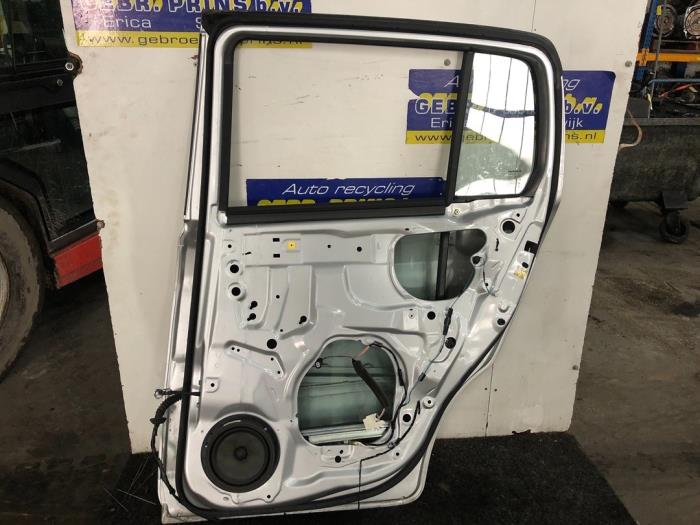 Rear door 4-door, right from a Suzuki Celerio (LF) 1.0 12V 2016