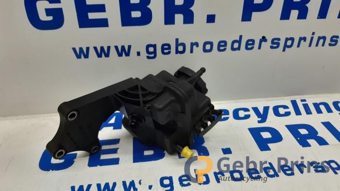 Power steering fluid reservoir Mercedes Sprinter - PA66GF25