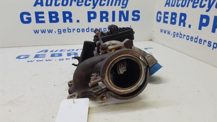 Turbo from a Seat Leon ST (5FF) 1.0 TSI 12V 2017