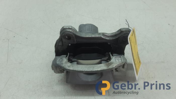 Gebrauchte Bremszange links hinten Lexus IS (E3) 300h 2.5 16V Preis € 150,00 Margenregelung angeboten von Autorec. Gebr. Prins b.v.