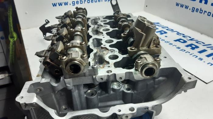 Cylinder head from a BMW 3 serie (F30) 330e 2016