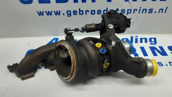 Turbo from a BMW 3 serie (F30) 330e 2016