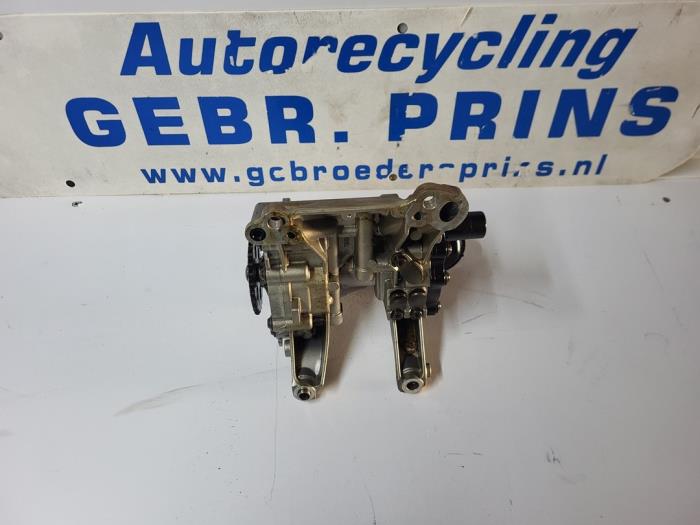 Oil pump from a BMW 3 serie (F30) 330e 2016