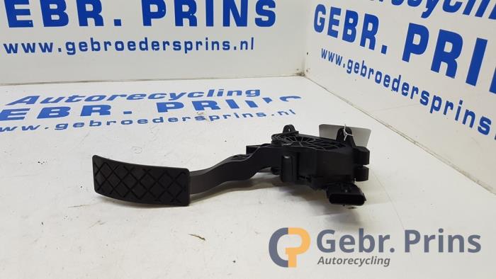 Begagnade Gaspedal Volkswagen Polo V (6R) 1.2 TSI 16V BlueMotion Technology Pris € 20,00 Marginaltabell erbjuds av Autorec. Gebr. Prins b.v.