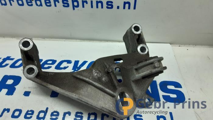 Used Engine mount BMW Mini (R50/53) 1.6 16V One Price € 25,00 Margin scheme offered by Autorec. Gebr. Prins b.v.