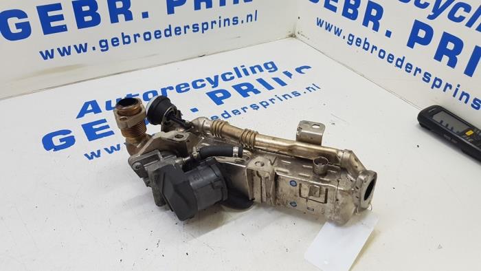 EGR cooler from a BMW 5 serie Touring (F11) 535d xDrive 24V 2011