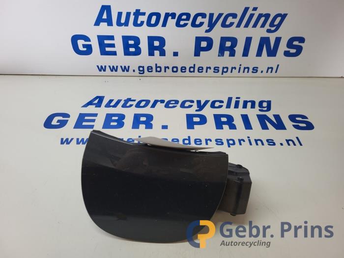 Gebrauchte Tankklappe Citroen C4 Cactus (0B/0P) 1.6 Blue Hdi 100 Preis € 20,00 Margenregelung angeboten von Autorec. Gebr. Prins b.v.