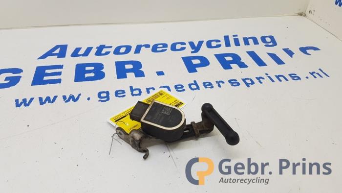 Gebrauchte Stabilisierung Regelsensor BMW 5 serie Touring (F11) 535d xDrive 24V Preis € 30,00 Margenregelung angeboten von Autorec. Gebr. Prins b.v.