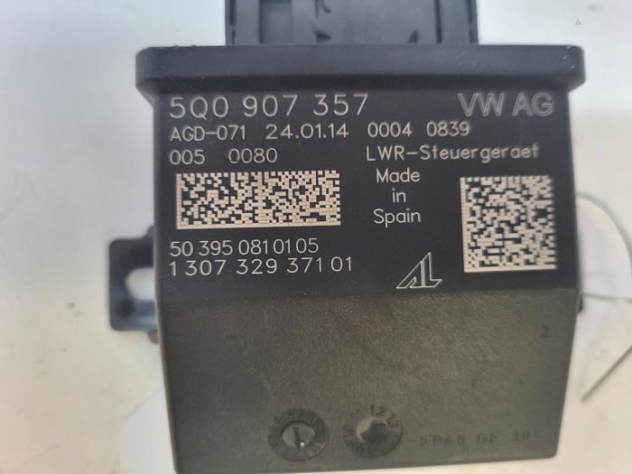 Sterownik doswietlania zakretów z Audi A3 Sportback (8VA/8VF) 1.4 TFSI 16V 2014